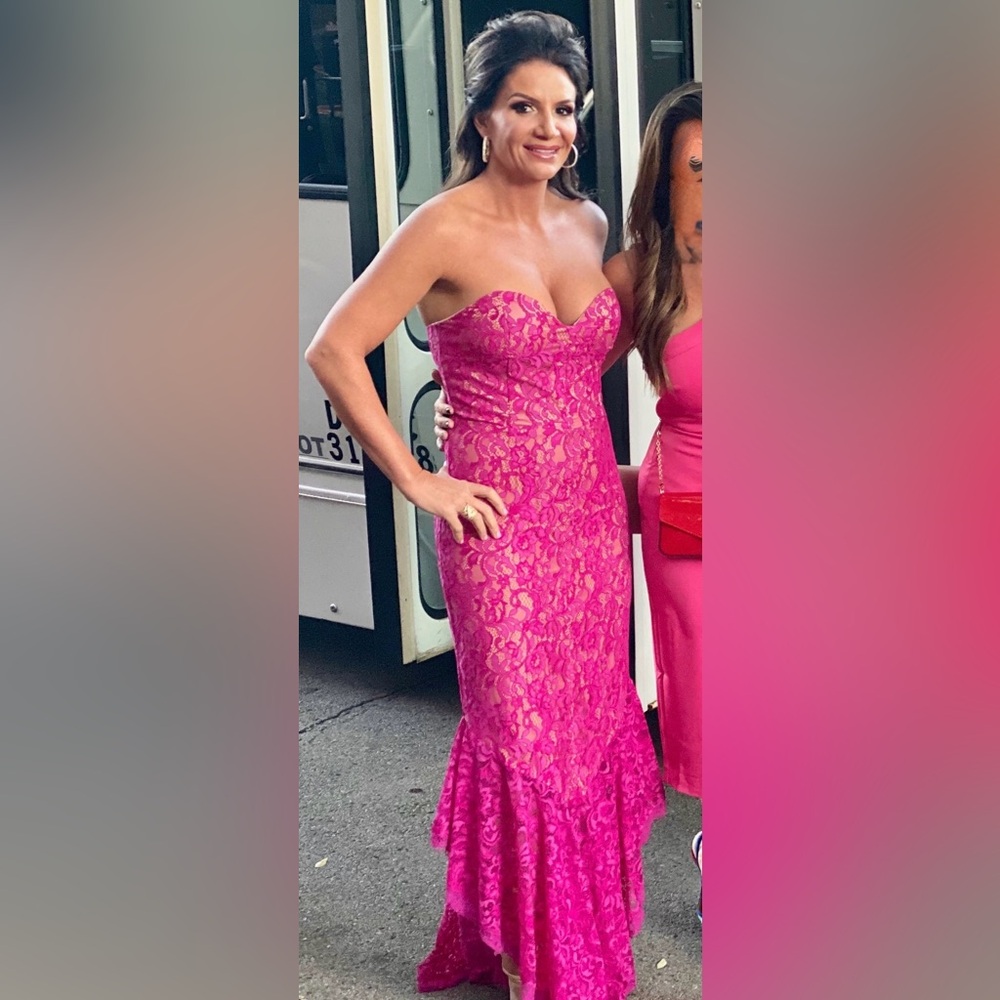 Majorella Eduarda Lace Gown in Magenta Purple – Worn Once, Size Large - Picture 5 of 5